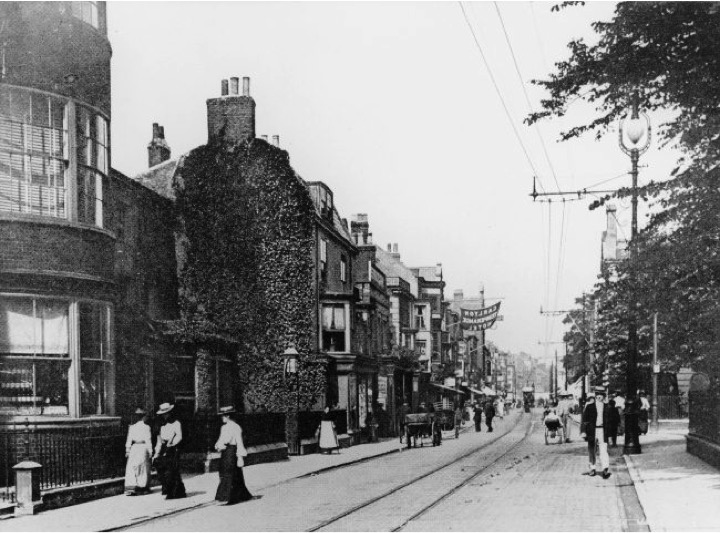 The Carlton Temperance Hotel, Great Yarmouth, c 1907. With thanks to Norfolk Library and Information Service (click the image to be taken to www.picture.norfolk.gov.uk) 